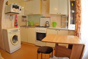 Кухня или мини-кухня в Уютная квартира у моря в лучшем районе Светлана 