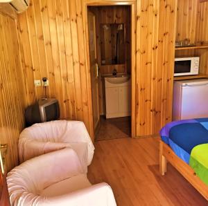 Kuchnia lub aneks kuchenny w obiekcie Camping Riaza