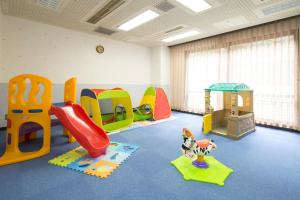Bērnu klubs naktsmītnē Sundance Resort Atami