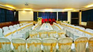 Konferenční prostory v ubytování Kodai Resort Hotel, Kodaikanal + 37 fotografií