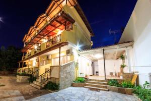 Gallery image of Zante Bay Studios in Laganas