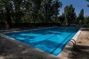 Piscina en o cerca de Camping & Bungalows Ligüerre de Cinca
