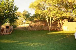A garden outside Can 28
