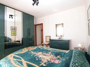 Postel nebo postele na pokoji v ubytování Apartment Luisa 1437
