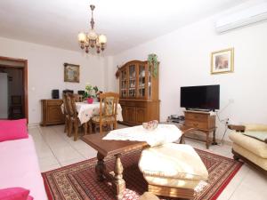 TV a/nebo společenská místnost v ubytování Apartment Luisa 1437