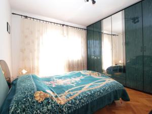 Postel nebo postele na pokoji v ubytování Apartment Luisa 1437