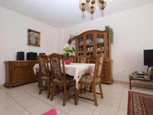 TV a/nebo společenská místnost v ubytování Apartment Luisa 1437