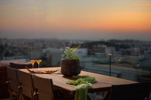 A balcony or terrace at ALTIUS LODGE by K&K