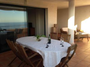 アルテアにあるÁtico soleado con terraza, jacuzzi privado y vistas al marのギャラリーの写真