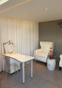 Uma área de estar em Yoo Punta del Este - Rental Club Apartments