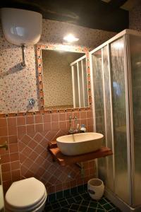 Kylpyhuone majoituspaikassa La dimora di Civita