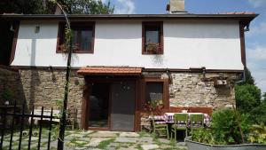 The building in which the holiday home is located