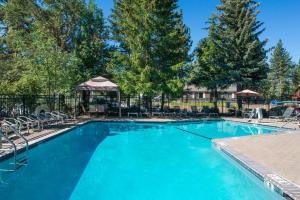 Poolen vid eller i närheten av Station House Inn South Lake Tahoe, by Oliver