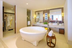 Gallery image of Huayu Resort & Spa Yalong Bay Sanya in Sanya