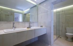 A bathroom at Club Agia Anna