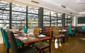 Um restaurante ou outro lugar para comer em Hotel Pestana Cascais Ocean & Conference Aparthotel