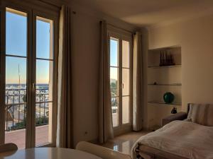 Imagen de la galería de Citilet 7 Stylish, prime location apartment, en Cannes