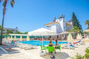 The swimming pool at or close to Hotel Dream Of Side