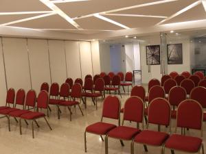 Viðskiptasvæði og/eða fundarherbergi á Keys Lite by Lemon Tree Hotels, Mayfield, Gurgaon