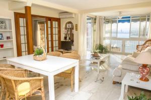 Et opholdsområde på Apartamentos Halcón