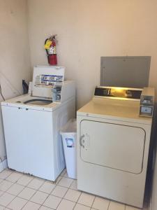 Afbeelding uit fotogalerij van Deerfield Inn New Johnsonville in New Johnsonville +14 foto's