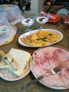 Jedlo v ubytovaní bed & breakfast alebo blízkom okolí