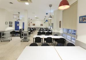 Restaurace v ubytování Albergue Inturjoven Malaga