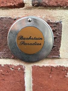 Ein Zertifikat, Auszeichnung, Logo oder anderes Dokument, das in der Unterkunft Backsteinparadies ausgestellt ist