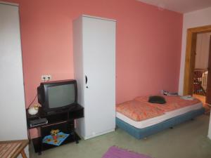Llit o llits en una habitació de Zimmervermietung zum See