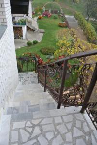 Κήπος έξω από το Apartmani Mali Raj Rudnik