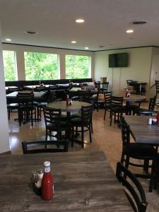 Restoran atau tempat lain untuk makan di The North Star Inn