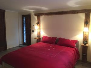 Giường trong phòng chung tại La Boule de Neige