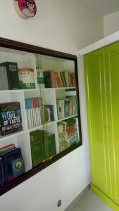 Biblioteca nell'appartamento