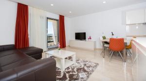 Gallery image of Luxury Aparthotel in Makarska