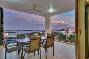 Un balcon sau o terasă la Argus Apartments Darwin