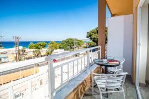 Rõdu või terrass majutusasutuses Filmar Hotel, Ixia, Rhodes