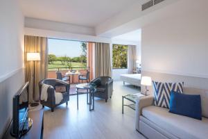 Гостиная зона в La Costa Hotel Golf & Beach Resort