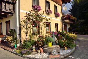 Ein Garten an der Unterkunft Haus Jost Ingrid