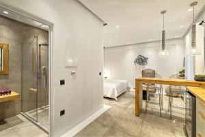 Koupelna v ubytování Portes Suites & Villas Mykonos