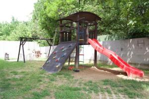 Детская игровая зона в Zoli Apartmanok-Maya Kölcsey 34-36