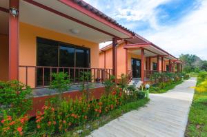 Zahrada ubytování Toongyoong Longbeach Resort SHA Plus