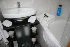 Fotografie z fotogalerie ubytování Ésera Dos Catedrales v destinaci Villanova + 30 fotografií