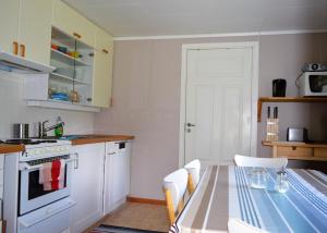 Kuchyň nebo kuchyňský kout v ubytování K45 Mackenzie Cottage