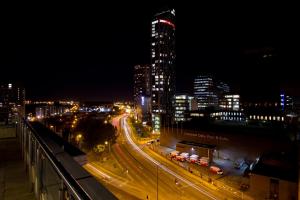 Nespecifikovaný výhled na destinaci Liverpool nebo výhled na město při pohledu z aparthotelu