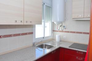 A kitchen or kitchenette at Atiko La Vista