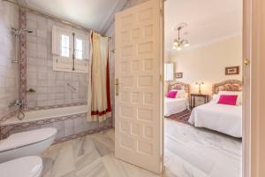 Koupelna v ubytování Casa Palacio San Jose + 37 fotografií