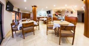 En restaurang eller annat matställe på Hotel Playa Del Sol