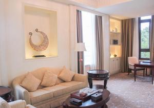 Uma área de estar em Carp Islet Resort Fuzhou
