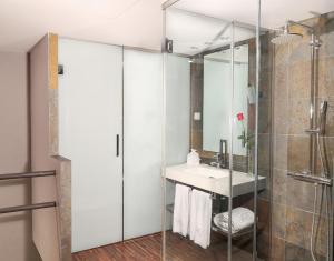 Hotel Gran Derby Suites, a Small Luxury Hotel of the World的一间浴室