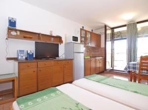 Kuchyňa alebo kuchynka v ubytovaní Apartment Stipe 1444